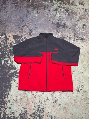 The North Face Mens Red and Black Softshell Performance Jacket (2XL)